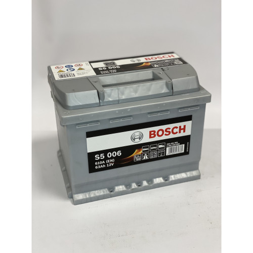 Автомобільний акумулятор BOSCH 63Ah 610A L+ (лівий +) L2 (S50 060) Автомобільний акумулятор BOSCH 63Ah 610A L+ (лівий +) L2 (S50 060)