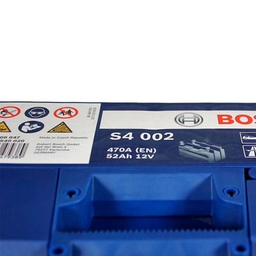 Автомобільний акумулятор BOSCH 52Ah 470A R+ (правий +) (S40 020)