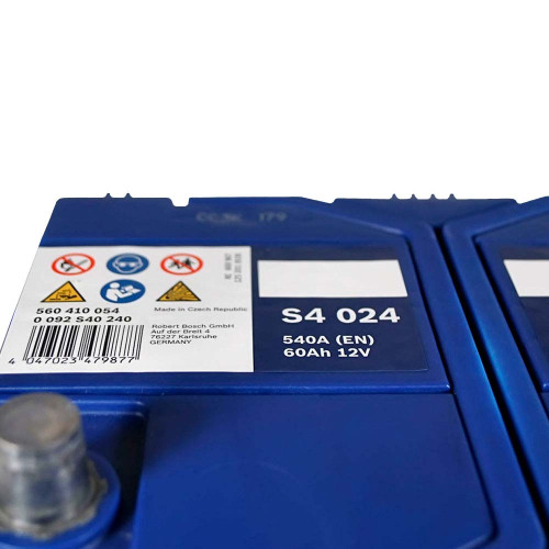 Автомобільний акумулятор BOSCH Asia 60Ah 540A R+ (правий +) S40 240